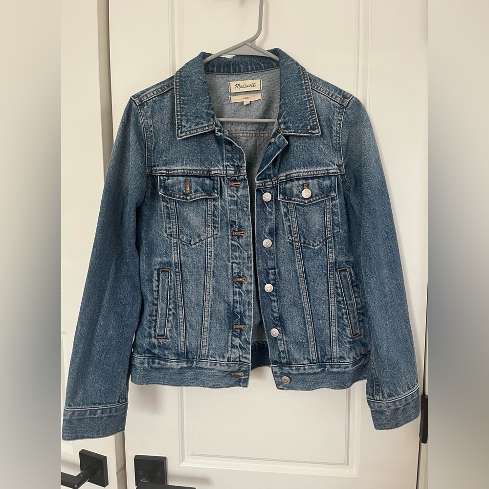 NWOT madewell classic denim jacket size m